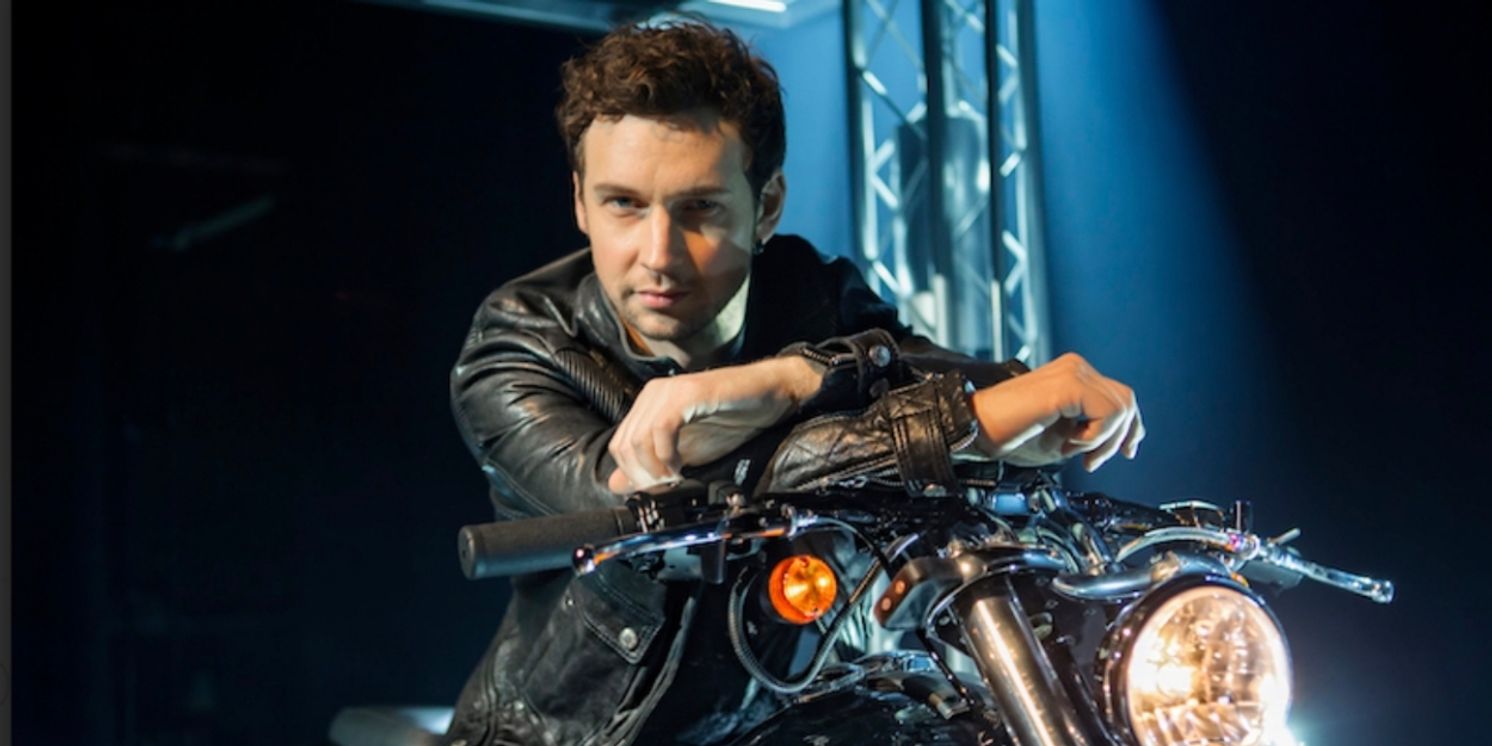 Award-Winning Illusionist Alexx Alexxander Prepares To Make The Iconic Hollywood Sign Vanish In Support Of The SAG-AFTRA And WGA Strikes  Image