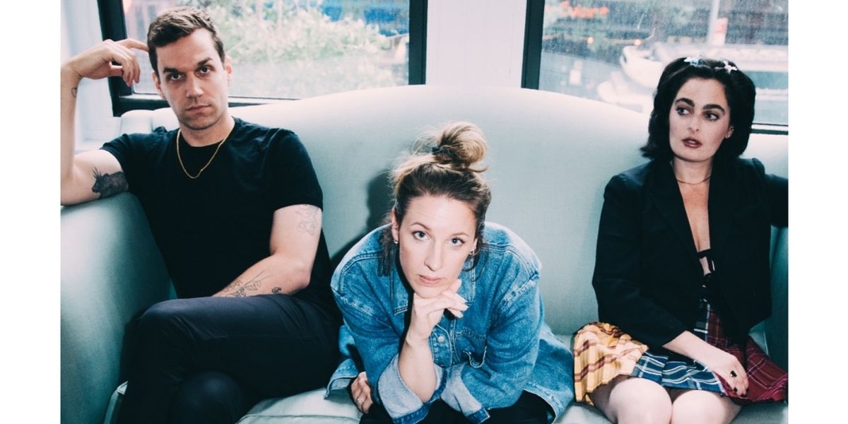 Álbum Conceitual BEAUTIFUL LITTLE FOOL Lançado: Jessie Mueller, Ryan Vasquez, Hannah Corneau 