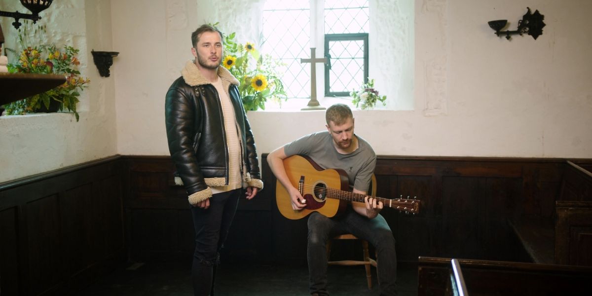 BIRDSONG's Max Bowden and Musician James Findlay perform 'I Would That All The Wars They Were Over'