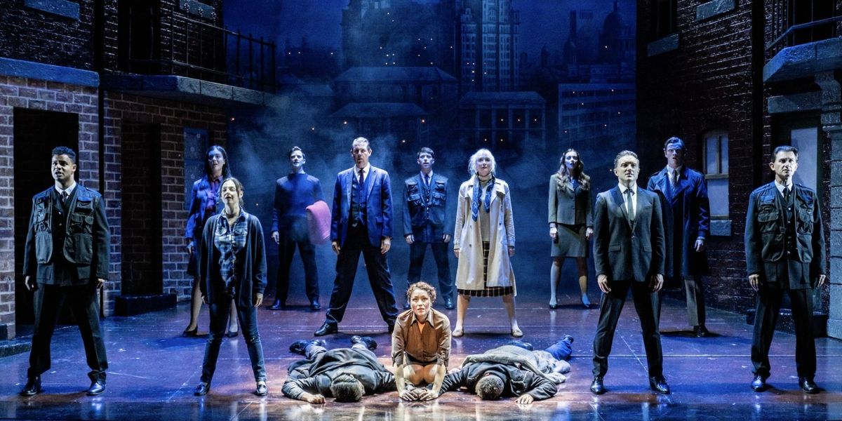 BLOOD BROTHERS Comes to Darlington Hippodrome Next Week