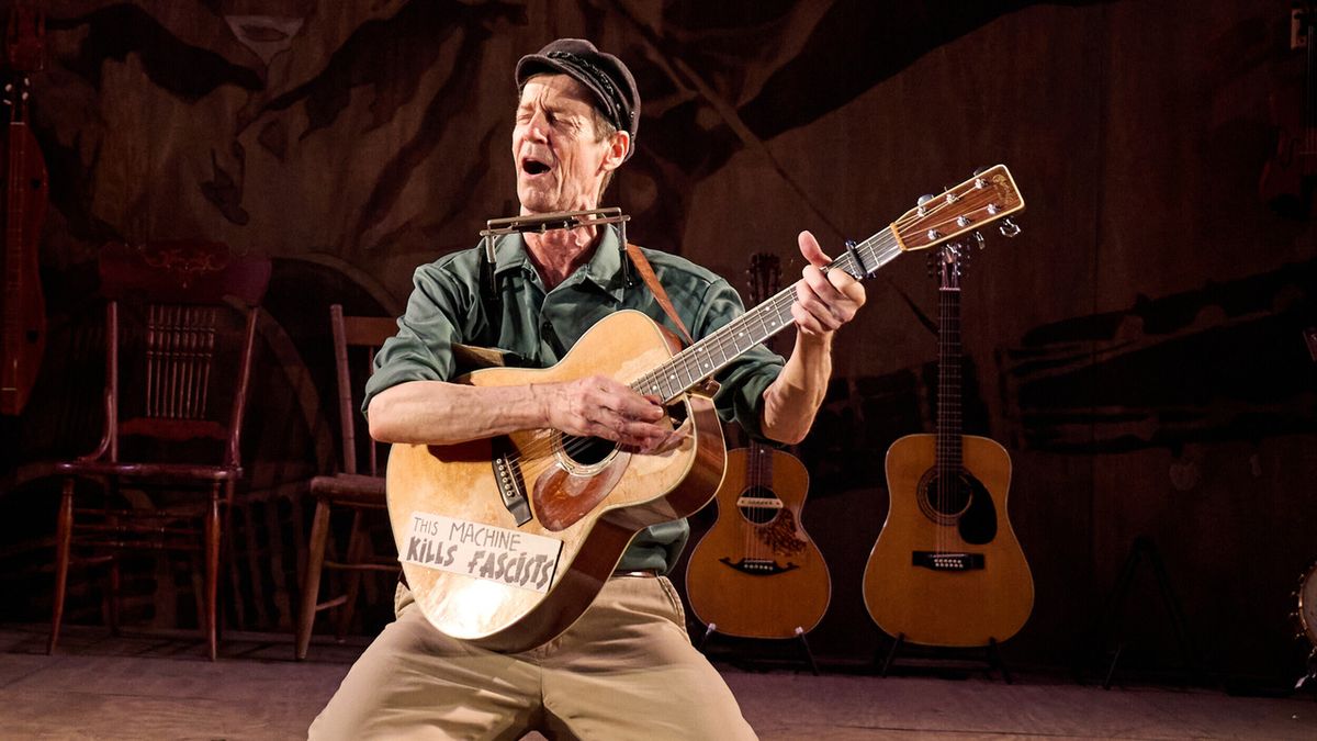 BWW Reviews: WOODY SEZ: THE LIFE & MUSIC OF WOODY GUTHRIE at Dupont Underground