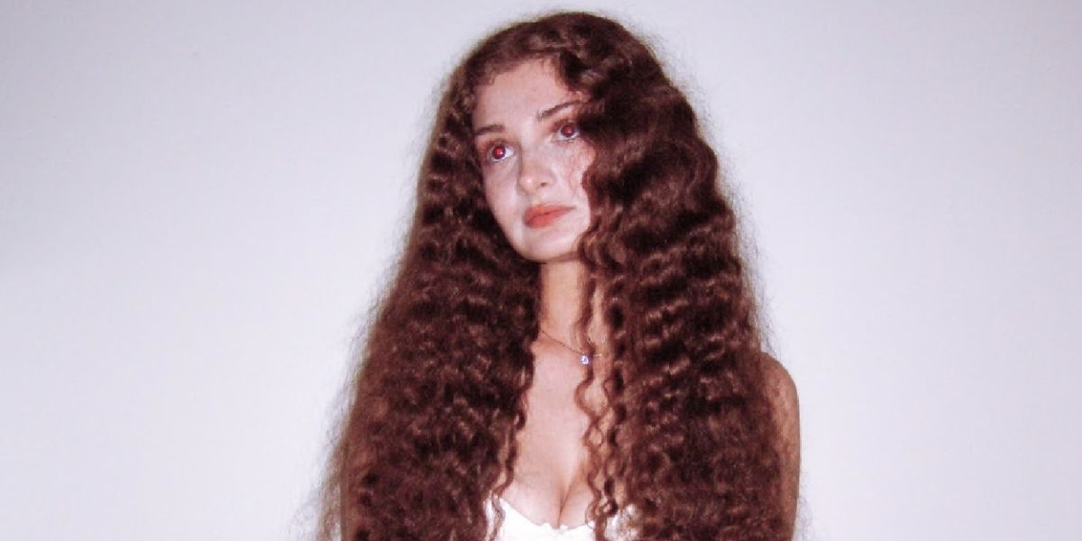 Banshee Covers Lana Del Rey's 'High By The Beach'