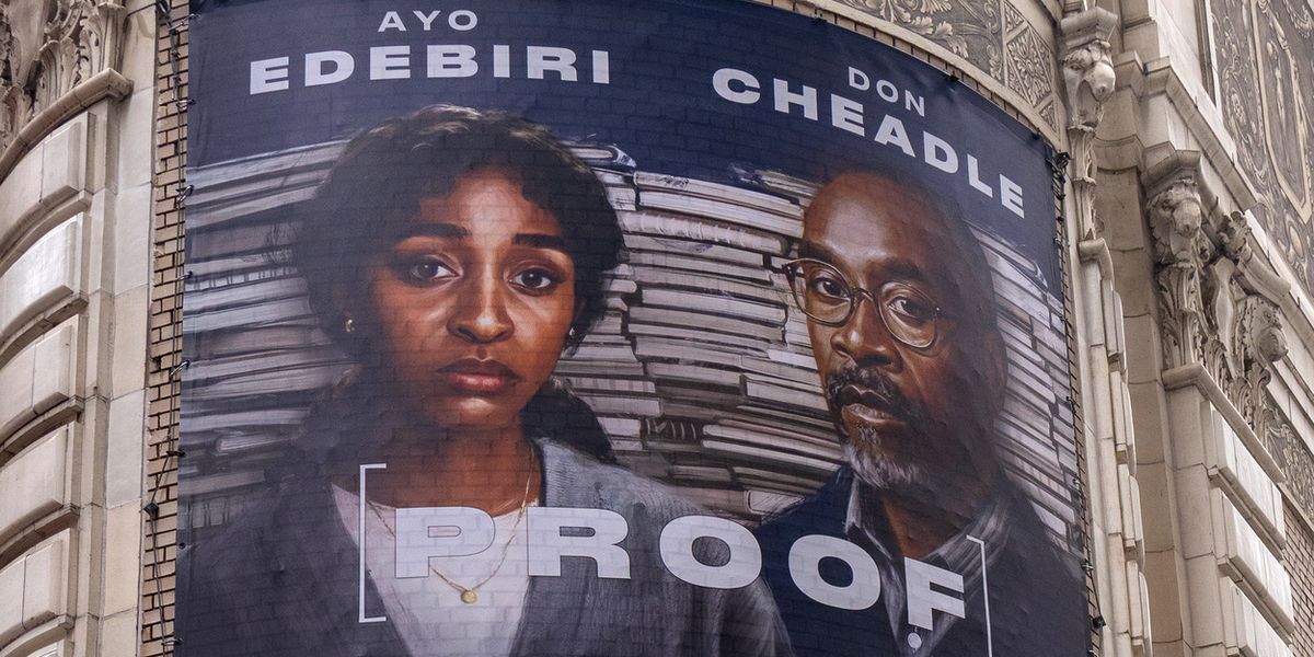 बराक और मिशेल ओबामा की हायर ग्राउंड द्वारा प्रूफ पुनरुद्धार का सह-निर्माण 