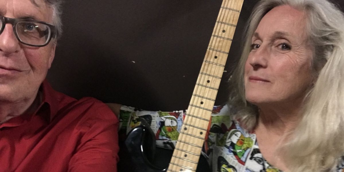 Bees Deluxe to Play Daryl's House This Month