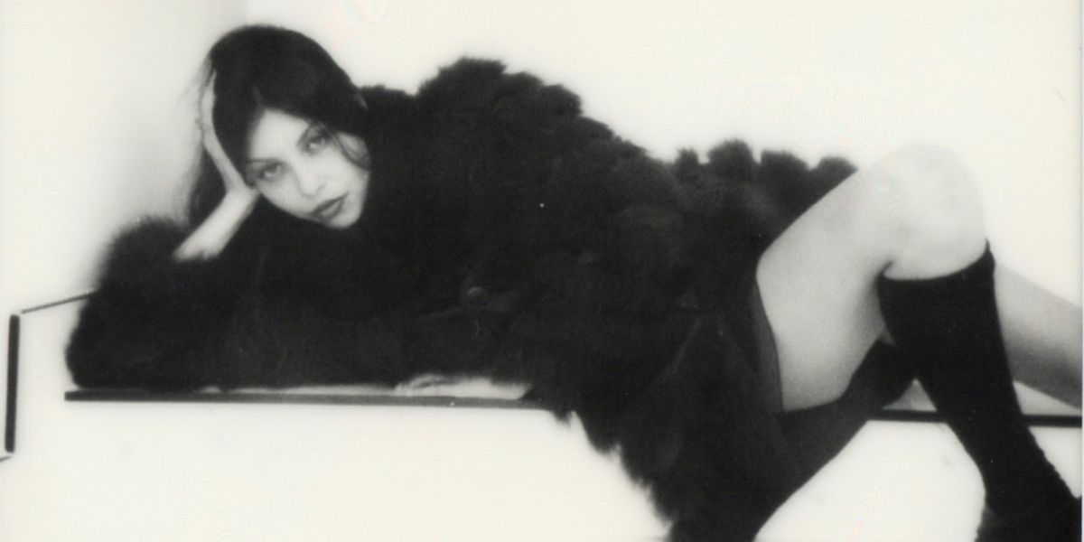 Bella Moore Shares Debut Single “Benny Valentine