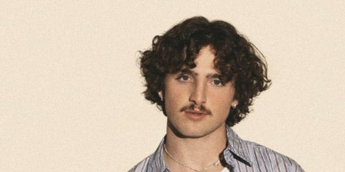 Benson Boone Extends 'Fireworks & Rollerblades' Tour Throughout the US and Japan