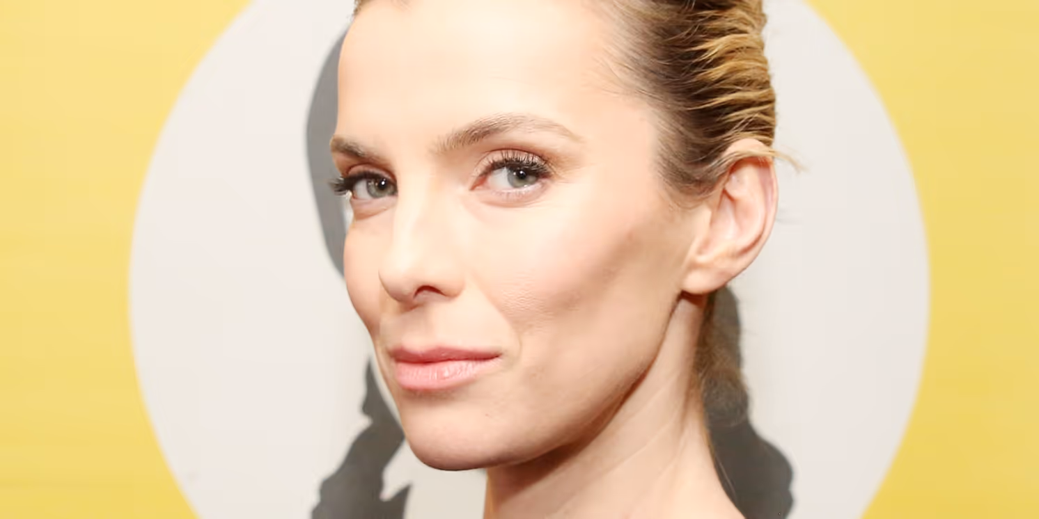 Betty Gilpin Joins Jennifer Lopez and Brett Goldstein in Netflix's New 'Office Romance' Comedy  Image