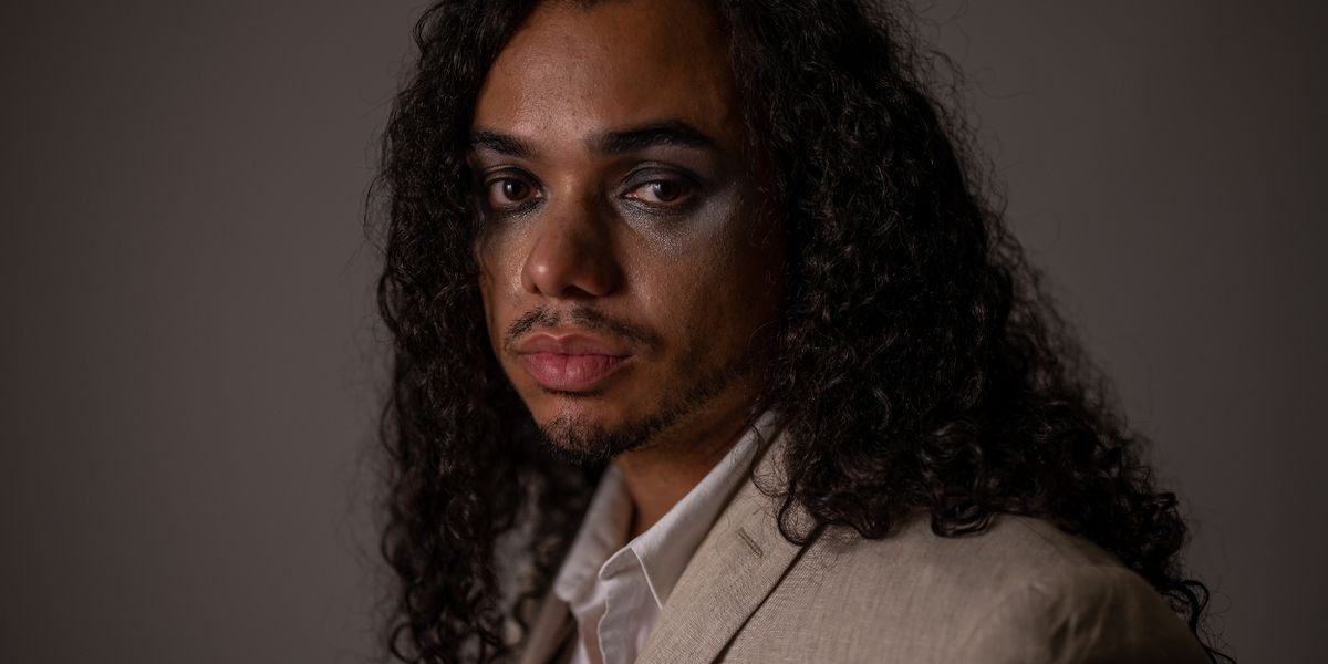 Bilingual Sunset Cello Show Explores Forbidden Queer Love This Summer