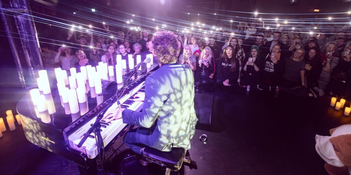Billy Lockett Performs Sold Out Show at London's XOYO