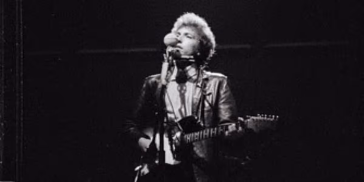 Bob Dylan Center to Debut 'Going Electric: Bob Dylan ’65” Exhibition