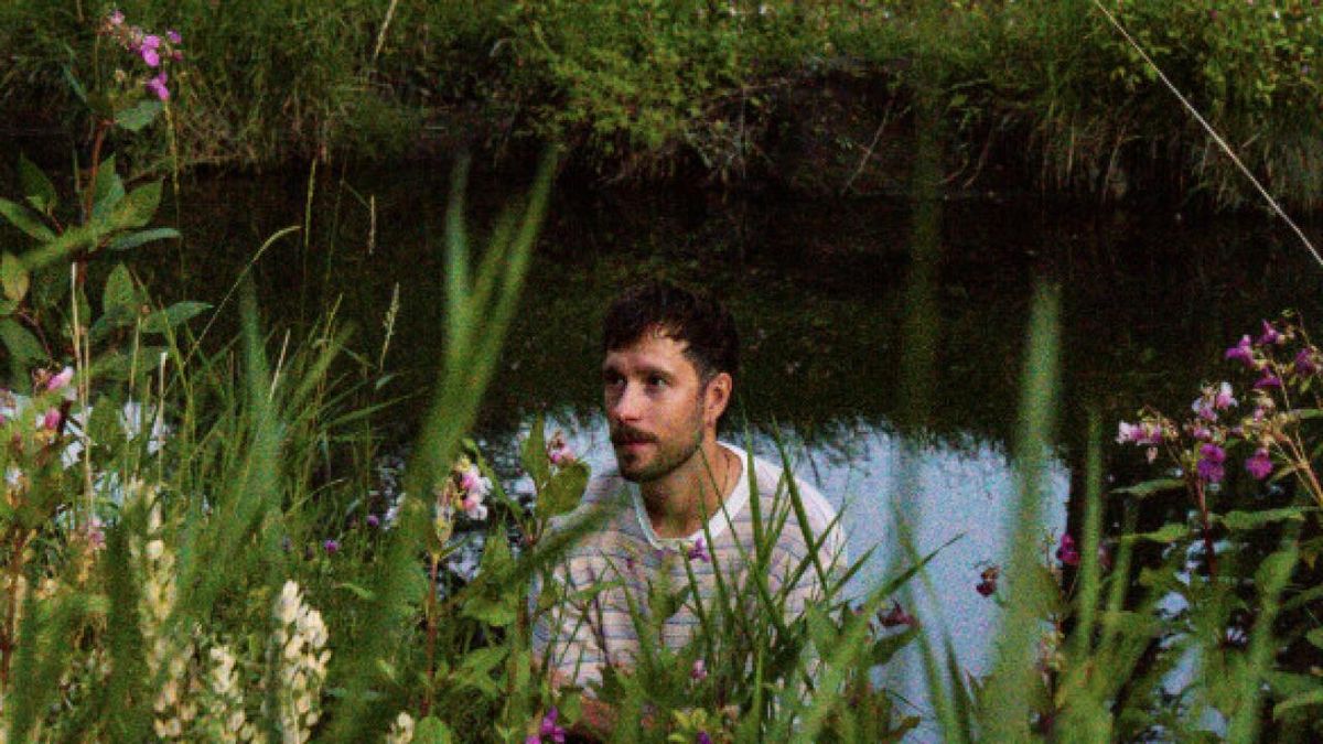 Brayden Bell Releases Folk-Pop Single 'Biggest Fan'
