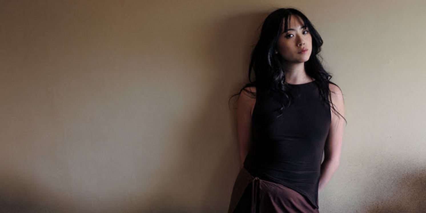 Breakout Artist Sarah Kinsley Unveils New Song 'Realms'  Image