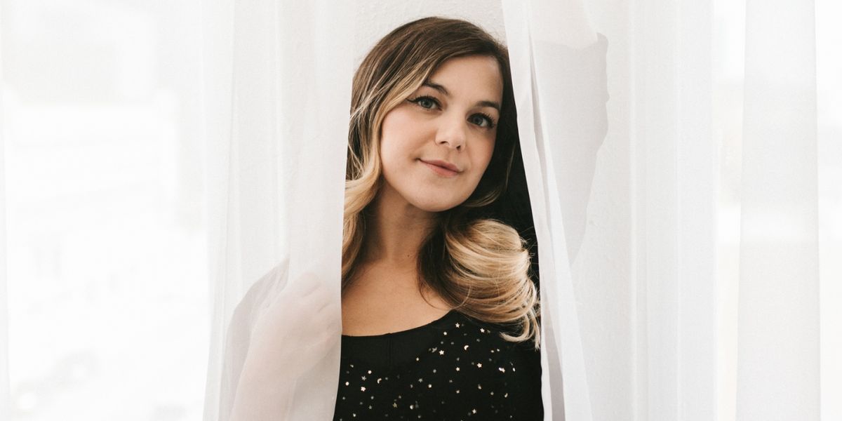 Brigitte Mena Shares Live Acoustic Version Of 'Sun On My Back'