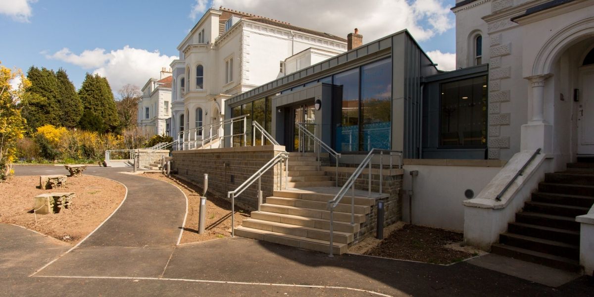 Bristol Old Vic Theatre School Shuts Down Undergraduate Program