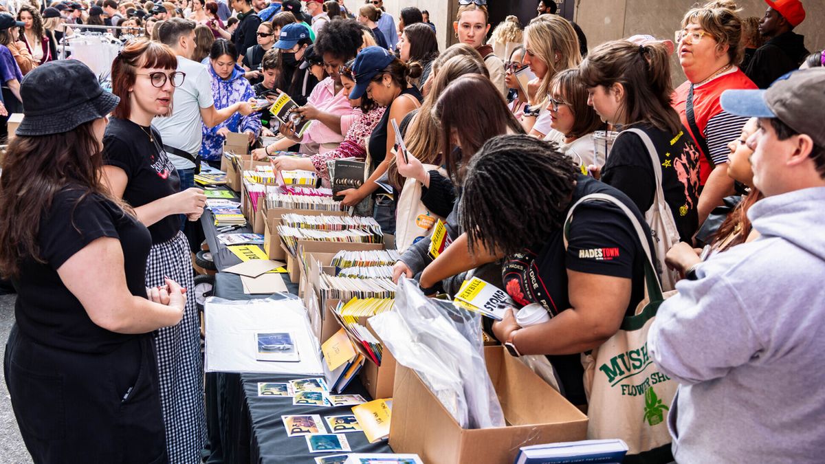 Broadway Flea Market Moves Indoors to Hammerstein Ballroom Broadway Flea Market Moves Indoors to Hammerstein Ballroom