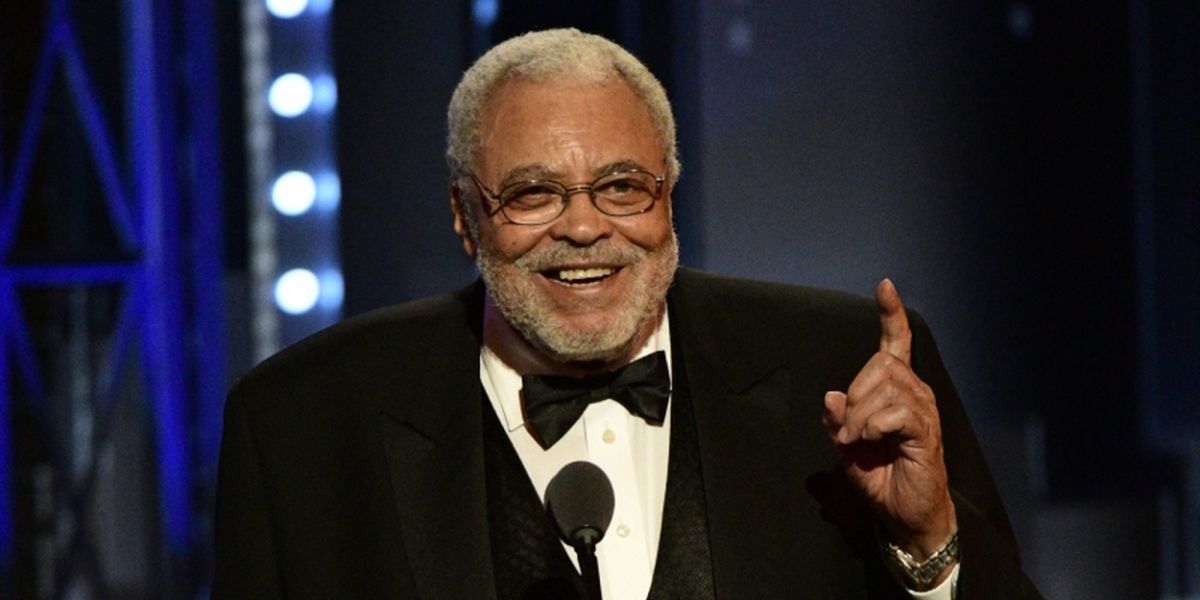 Broadway Theatres Will Dim Their Lights in Memory of James Earl Jones