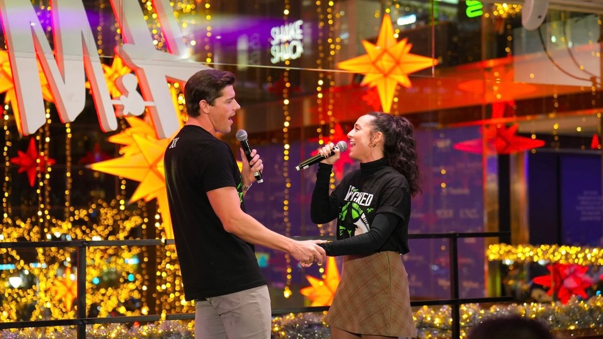 Broadway Under the Stars Will Return to the Shops at Columbus Circle This Holiday Season
