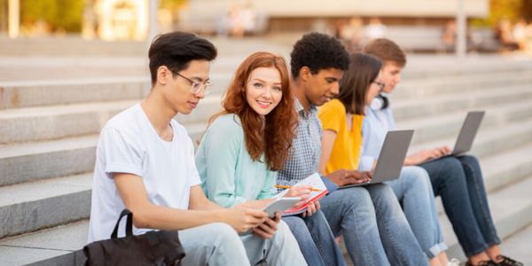 BroadwayWorld Seeks High School and College Student Bloggers for Fall 2026 Photo
