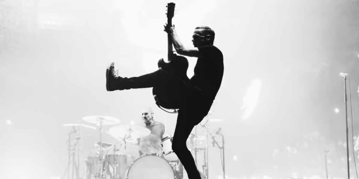 Bryan Adams Unveils 'Roll With The Punches' May 2025 UK Arena Tour