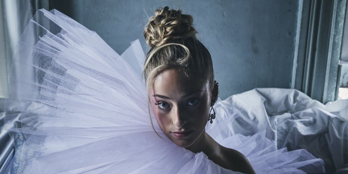 Brynn Cartelli Shares Endearing Pop Anthem 'Lucky to Love You'