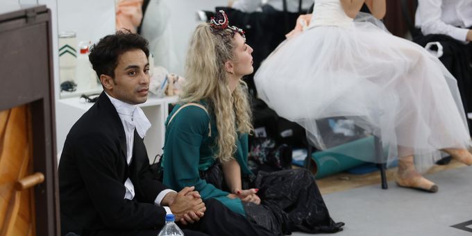 CATS Star Jordan Roelfze Returns to Cape Town City Ballet for DRACULA Photos