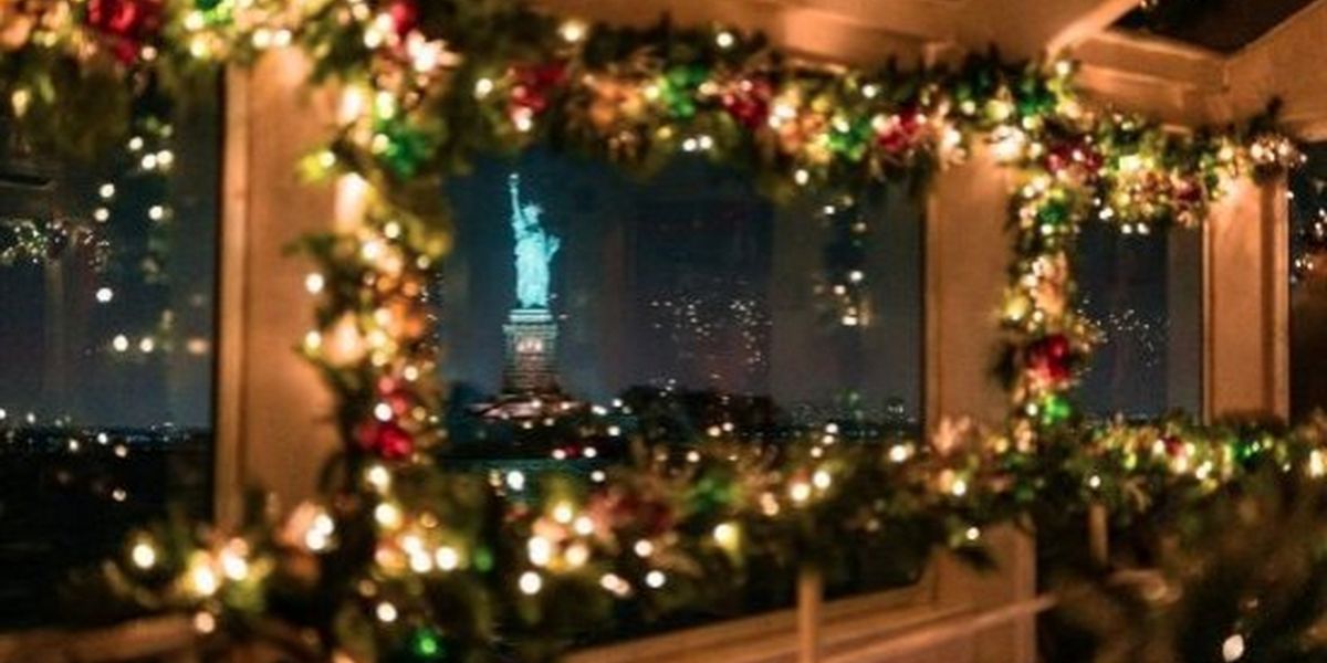 CIRCLE LINE Announces Return of Holiday Harbor Lights Cruise