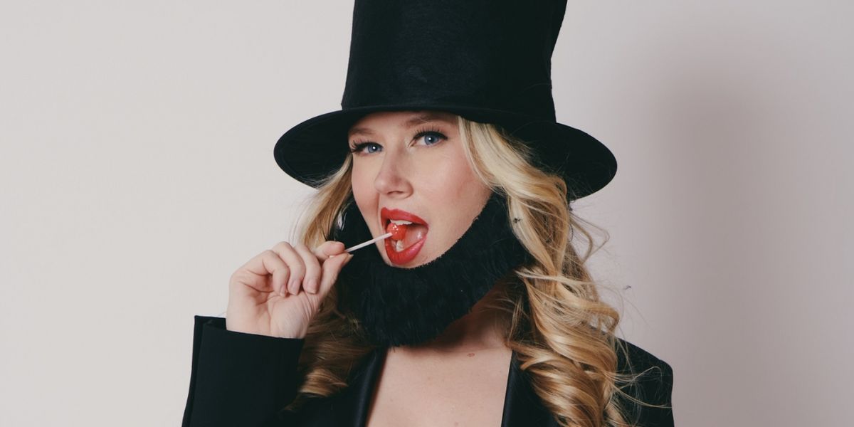 Cabaret Star Ellie MacPherson Returns As BABE LINCOLN At Edinburgh Fringe