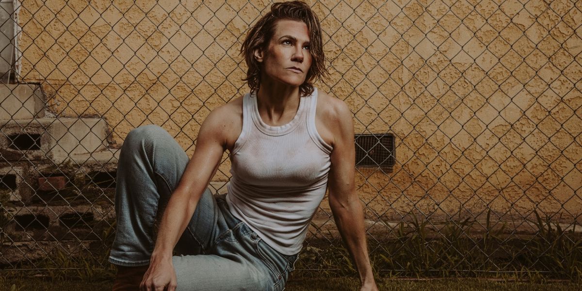 Cameron Esposito to Perform at The Den Theatre on New Year's Eve
