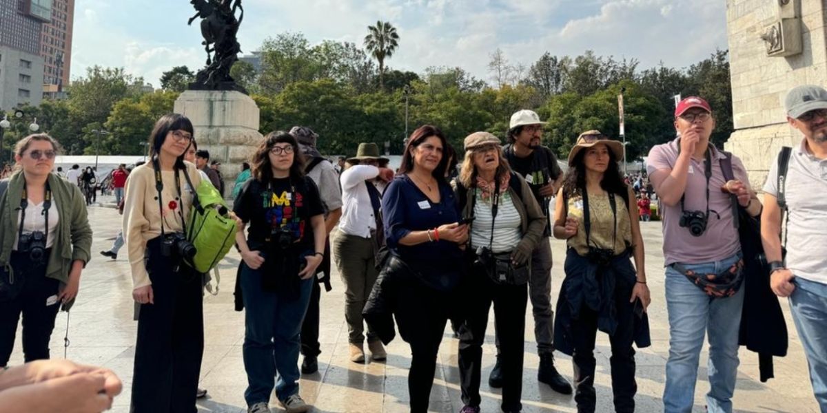 Caminatas Fotográficas Por La Ciudad, Entre Las Actividades De La Exposición Mexichrome. Fotografía Y Color En México