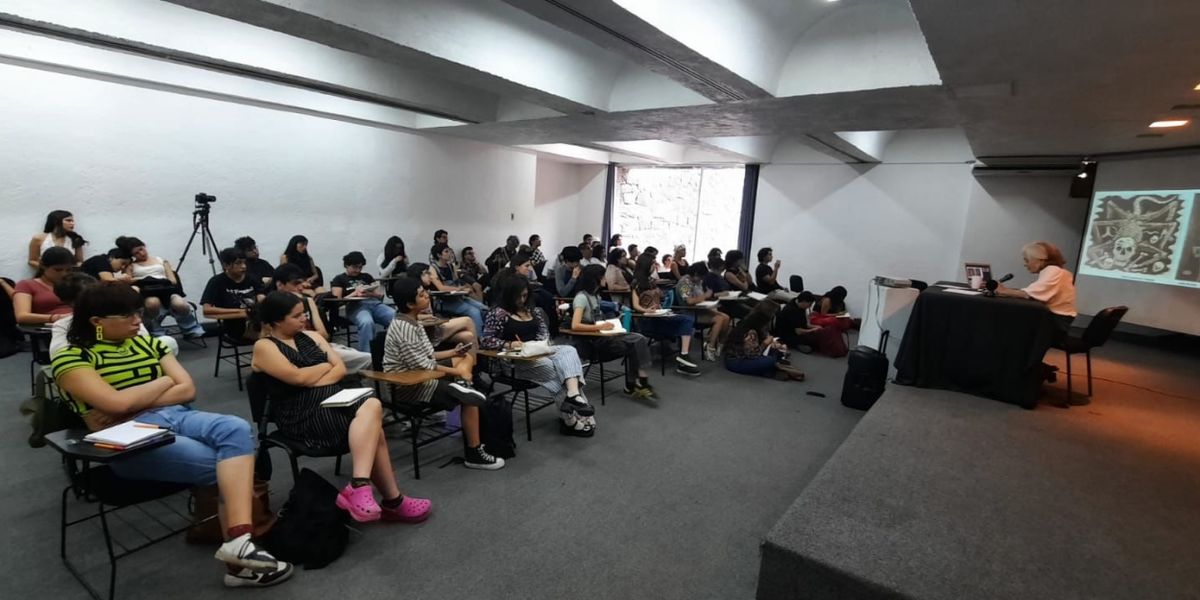 Carla Rippey Comparte Con Jóvenes De La Esmeralda La Importancia De Nuevas Tecnologías En El Proceso Creativo