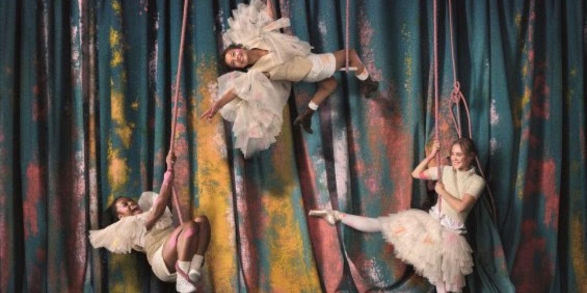 Cast Set For BALLET SHOES Return at the National Theatre