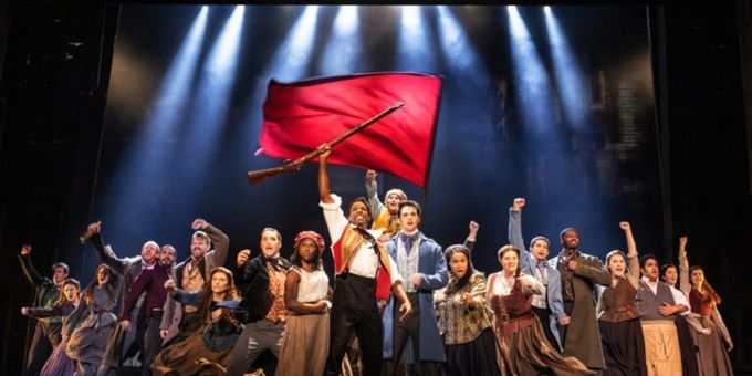 Cast Set For LES MISÉRABLES Final Return To Chicago Photos