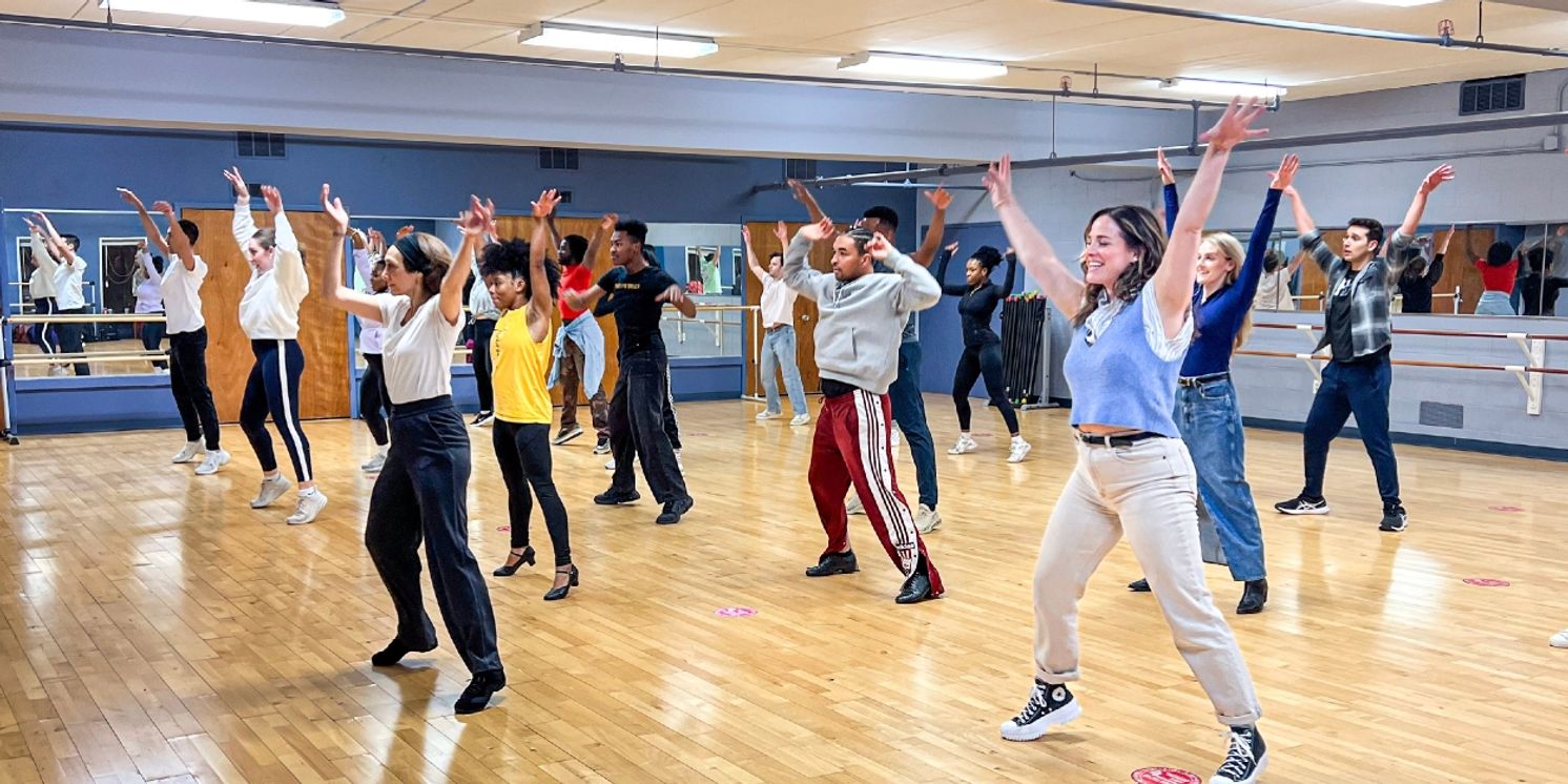 Cast Set for BEAUTIFUL: THE CAROLE KING MUSICAL at Axelrod PAC  Image