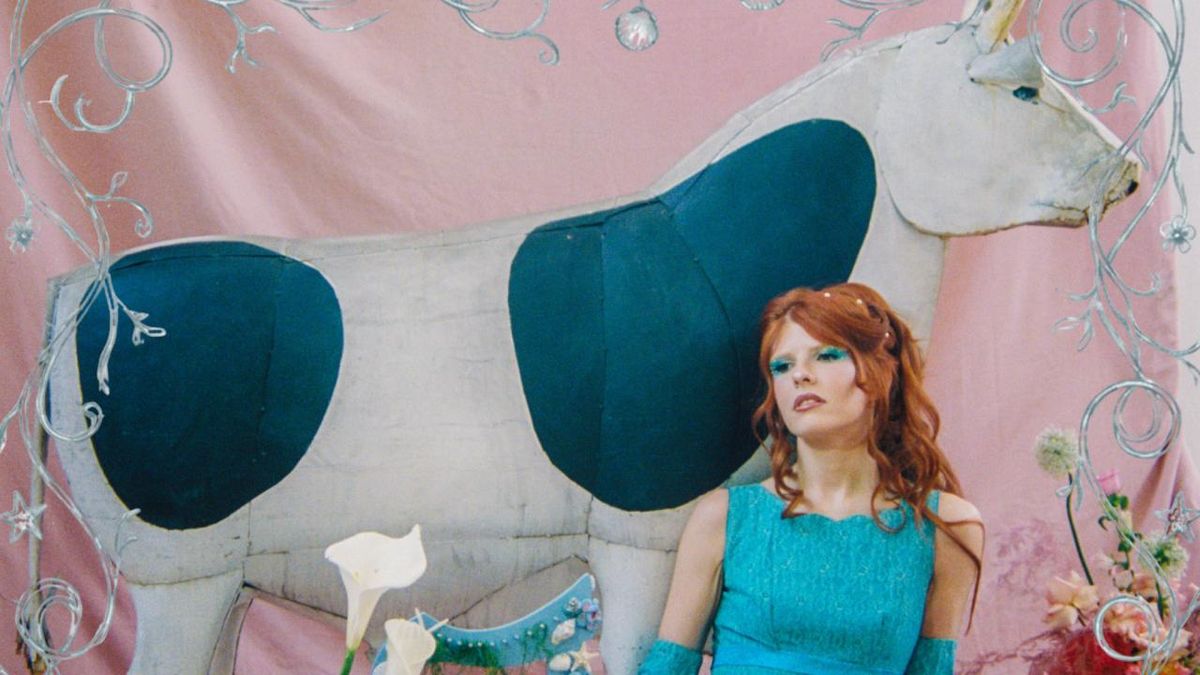 Catie Turner Releases Debut Album BLUE ALCHEMY