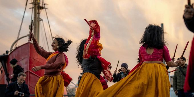 Celebrate Holi at South Street Seaport Museum with Free Admission and Festive Ac Photos