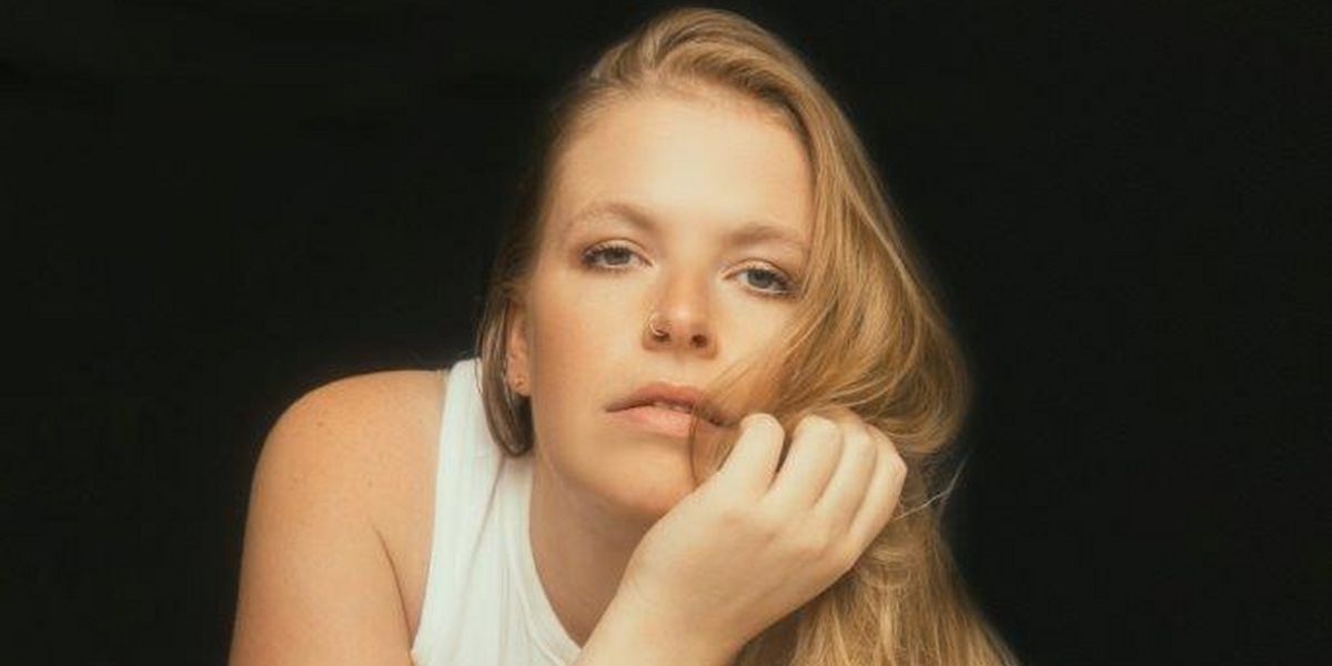 Charlotte Morris Offers Message Of Heartbreak & Healing With New Video, “Love Ain't Real”