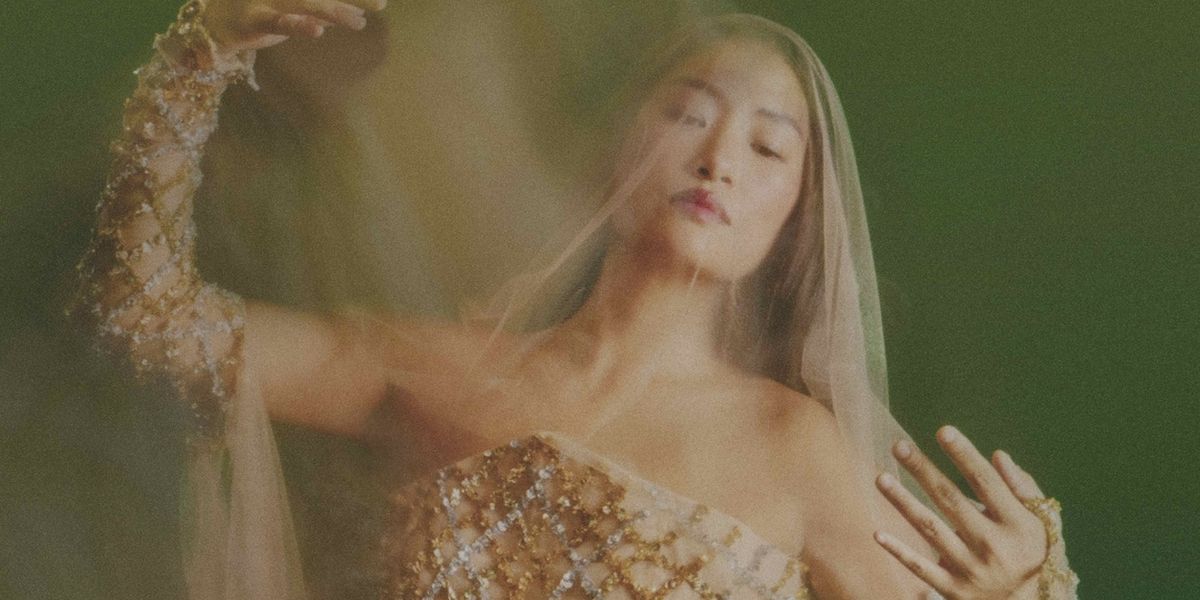 Chloe Flower Sets New Christmas Album 'She Composed: The Holidays'; Listen to the First Single Now