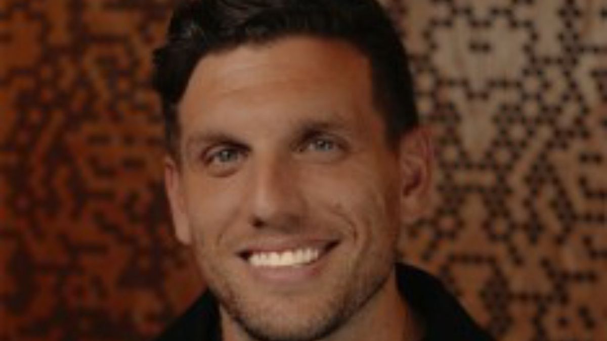 Chris Distefano to Bring Stand-Up Tour to Mohegan Sun's Cabaret Theatre