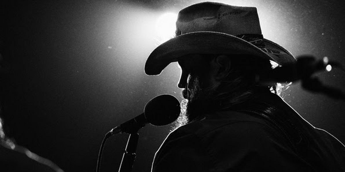 Chris Stapleton Releases New Song 'Think I'm In Love With You'