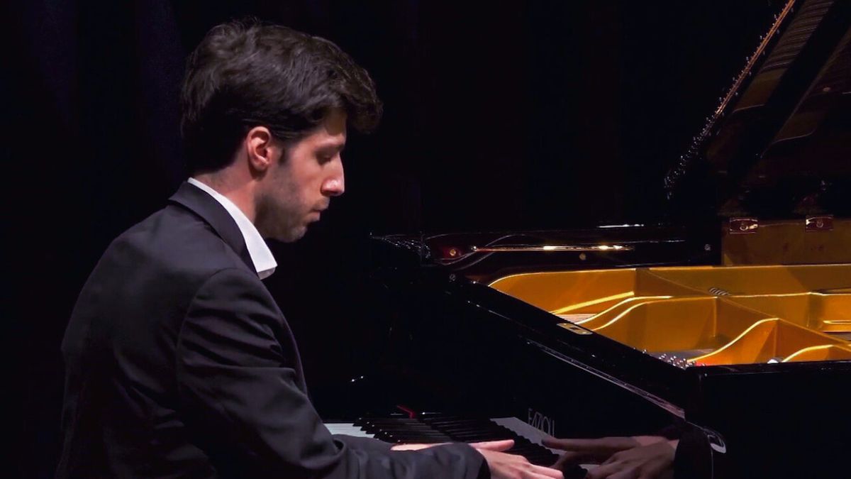 Christian Pastorino to Perform at Hoff-Barthelson Music School