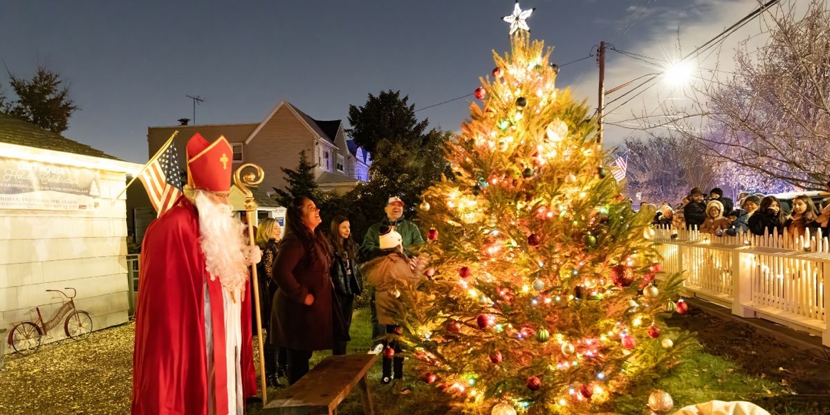 HENDRICK I. LOTT HOUSE in Brooklyn Free Christmas Tree Lighting
