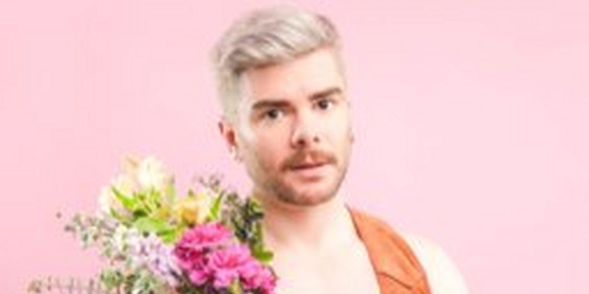 Christopher Hall to Embark on UK and Ireland Tour With A GIRL FOR ALL SEASONS