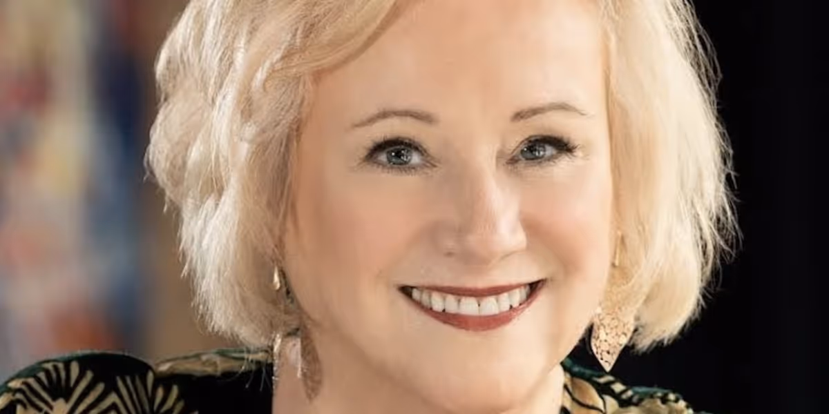 Cindy Fee Voice of The Golden Girls Theme Song, to Perform at THE GOLDEN GIRLS LIVE