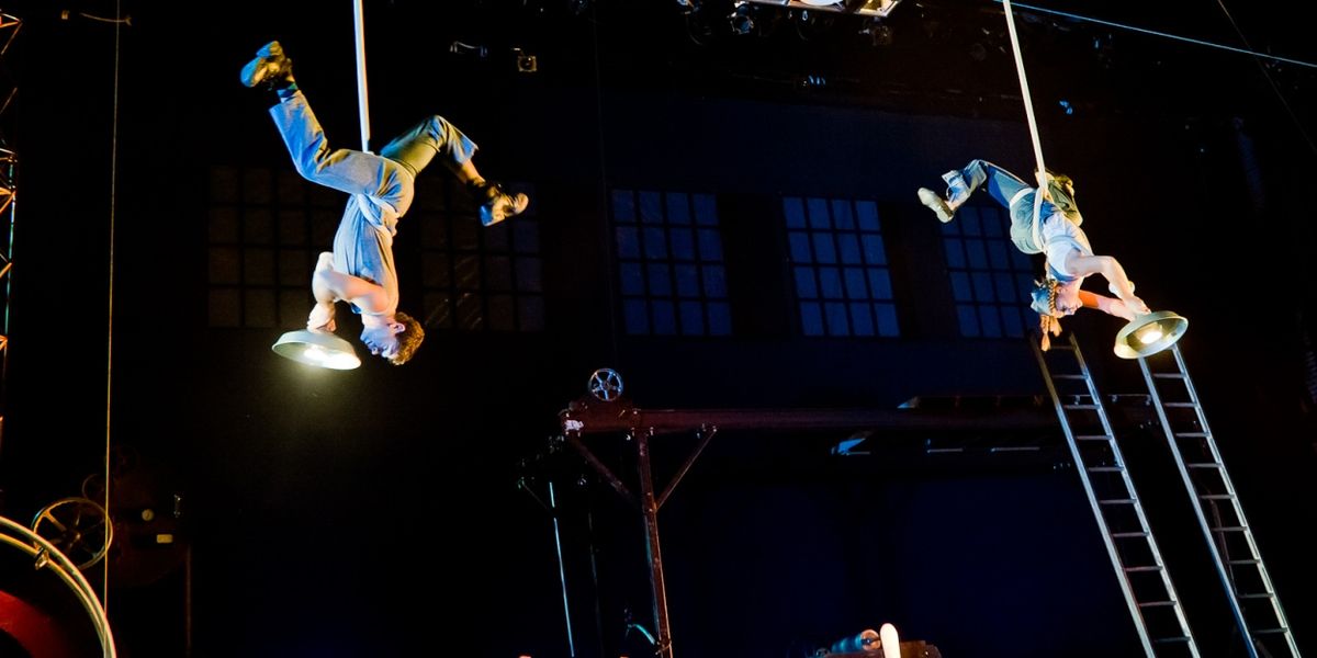 Cirque Mechanics Return to the New Victory Theater This Month With YULETIDE FACTORY