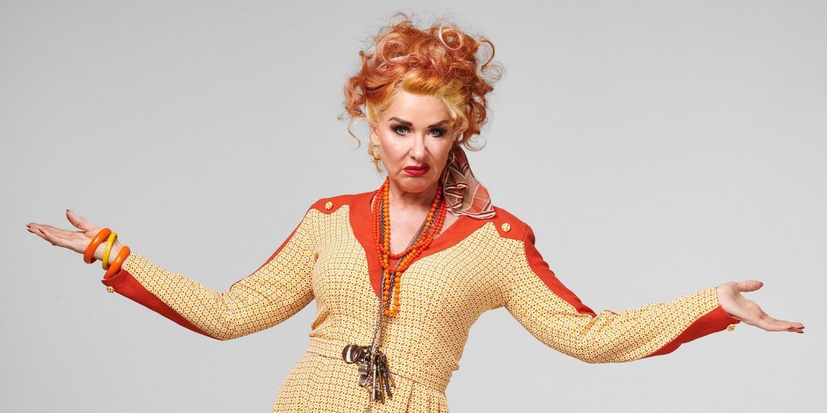Claire Sweeney Will Play Miss Hannigan in the UK and Ireland Tour of ANNIE