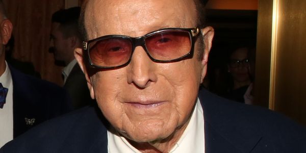 Influential Record Producer and Music Executive Clive Davis Passes Away at 94 Photo