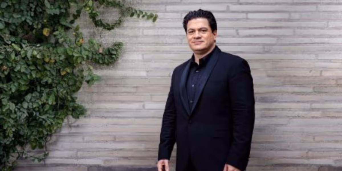 Conductor Cristian Măcelaru Reveals 2025-2026 Season Highlights﻿