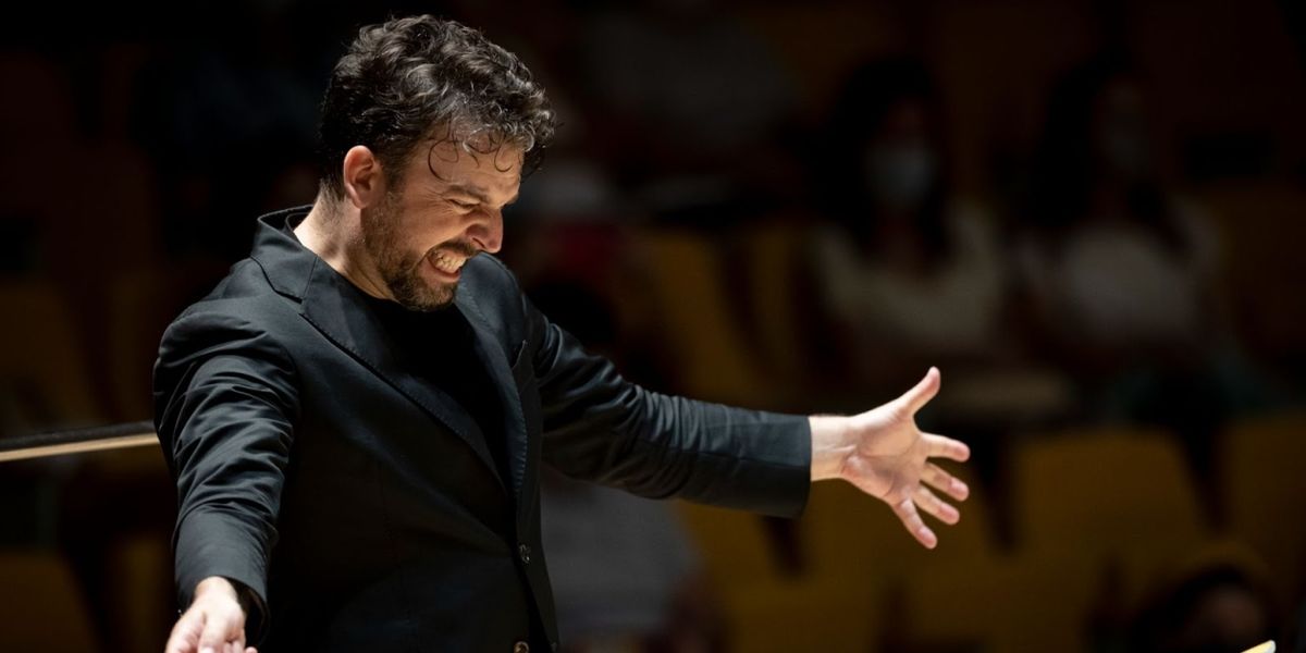 Conductor James Gaffigan Leads Inaugural Season as General Music Director Of Komische Oper Berlin