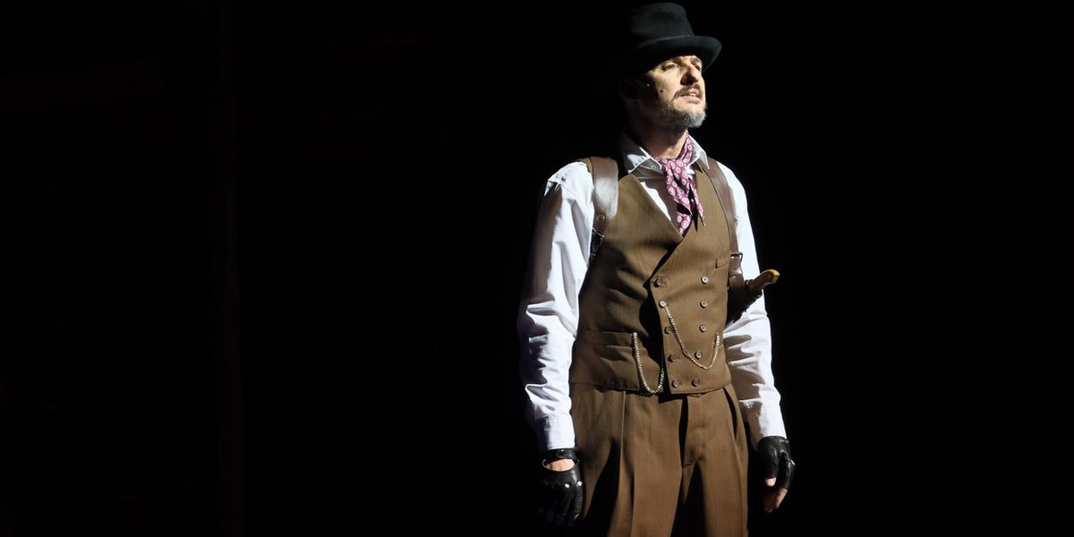 Coque Malla protagoniza LA ÓPERA DE LOS TRES CENTAVOS en el Teatro Infanta Isabel