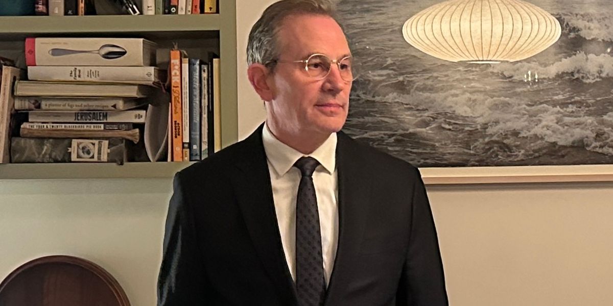 Ed Schmidt'S Solo Show EDWARD To Play Bookstores Across Brooklyn and Manhattan